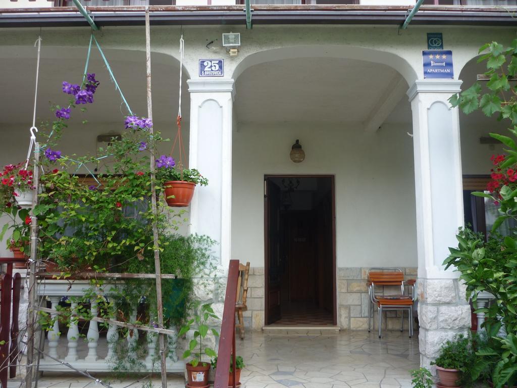 Apartment Marija Selce Oda fotoğraf